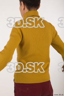 Upper body yellow sweater of Sidney 0005